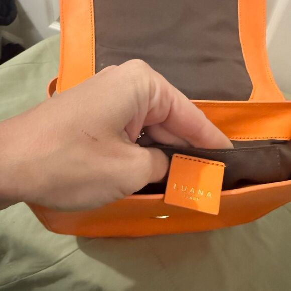 NWT LUANA ITALY SEDGWICK LARGE LEATHER SADDLE BAG orange - Picture 4 of 8